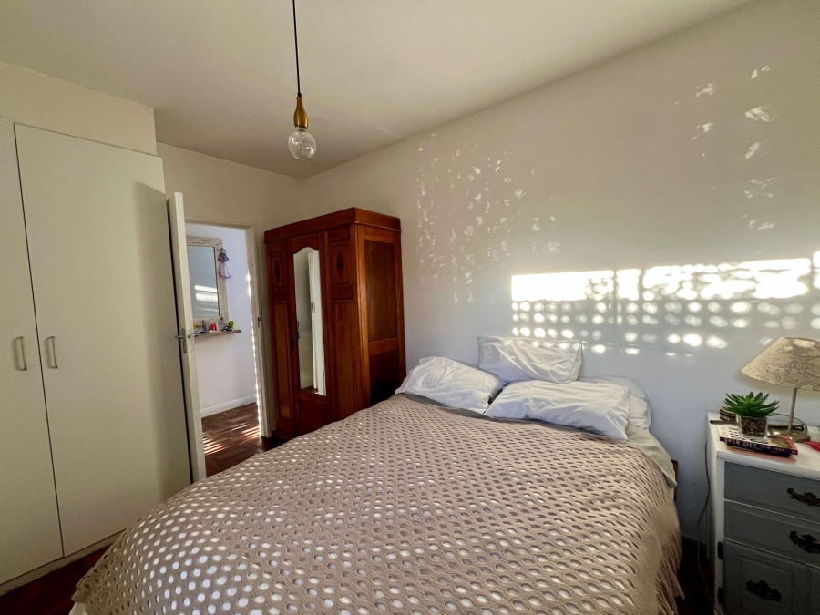 1 Bedroom Property for Sale in Sea Point Western Cape